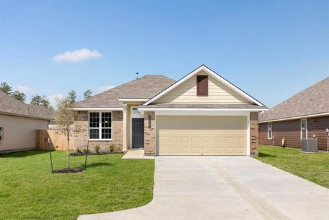 Single Family Residence in Huntsville TX 112 Laurel Oak Drive.jpg