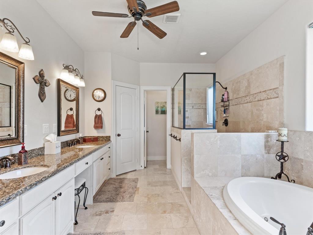 140 Port Au Prince Court, Montgomery, Texas image 11