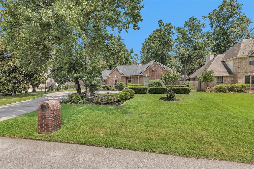 529 Stephen F Austin Drive, Conroe, Texas image 7