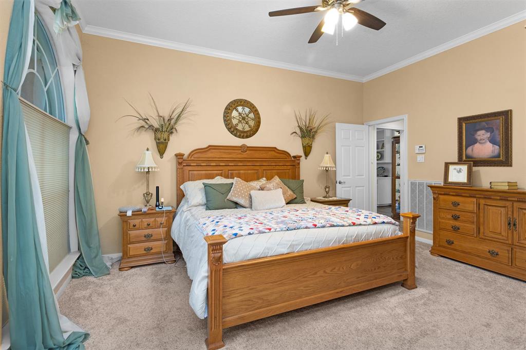 529 Stephen F Austin Drive, Conroe, Texas image 29