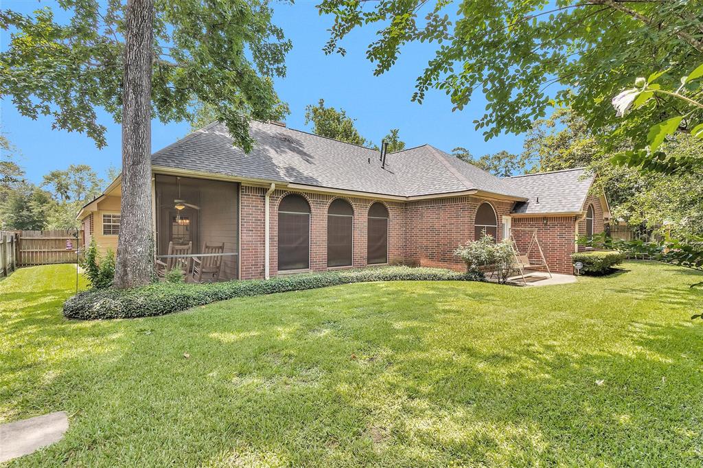 529 Stephen F Austin Drive, Conroe, Texas image 11