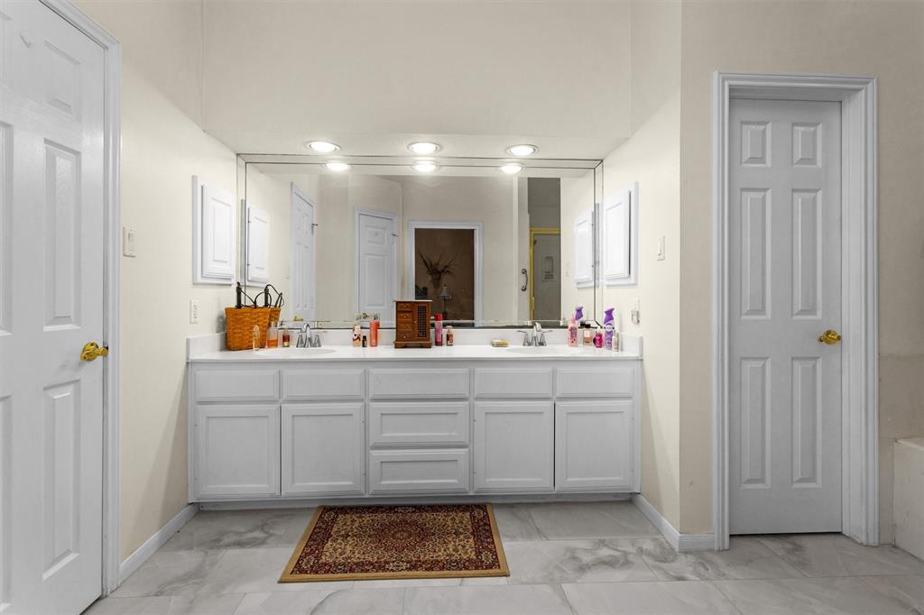 529 Stephen F Austin Drive, Conroe, Texas image 31