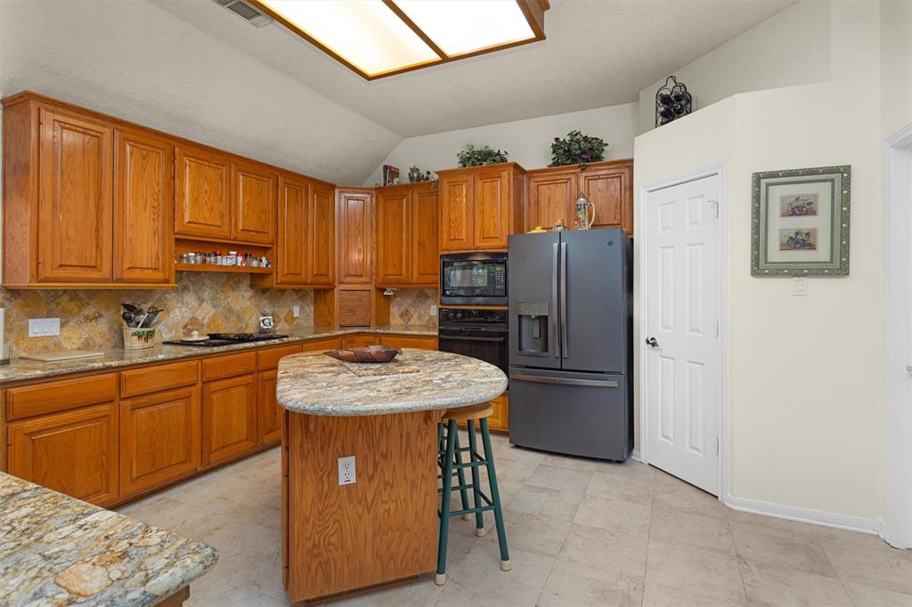 529 Stephen F Austin Drive, Conroe, Texas image 19