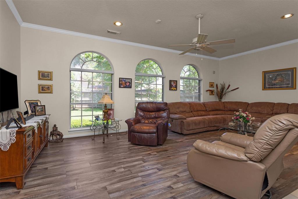529 Stephen F Austin Drive, Conroe, Texas image 25