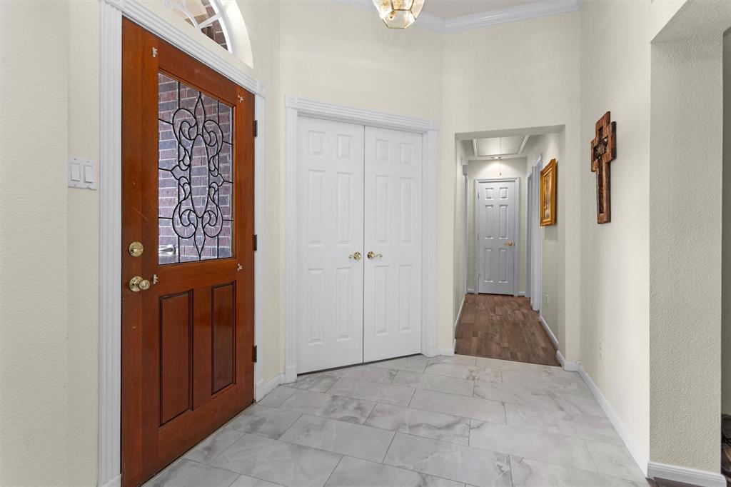 529 Stephen F Austin Drive, Conroe, Texas image 12