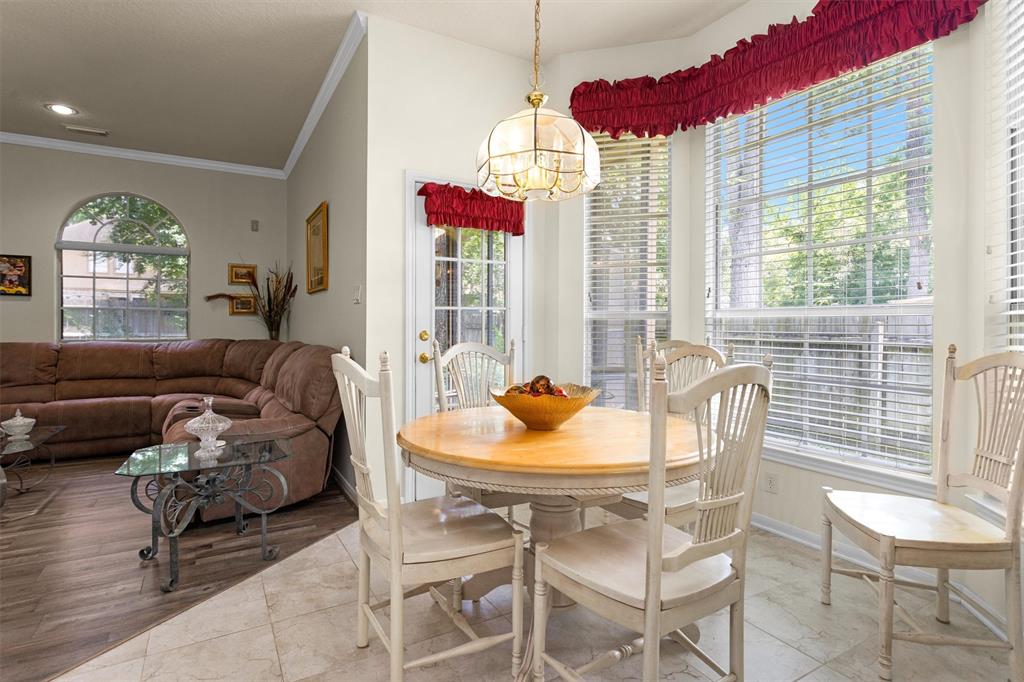 529 Stephen F Austin Drive, Conroe, Texas image 17
