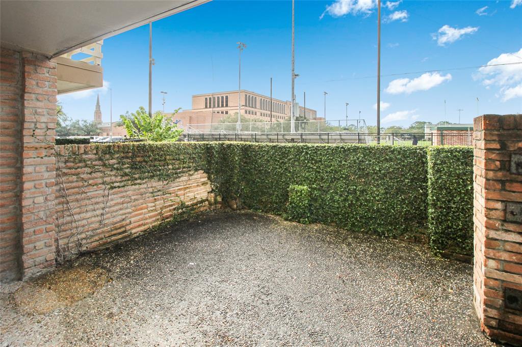 821 S Ripple Creek Drive #1, Houston, Texas image 12