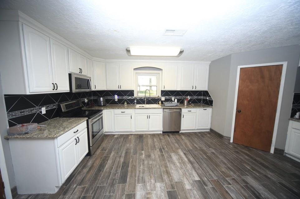 19984 Live Oak Estates Drive, Porter, Texas image 2