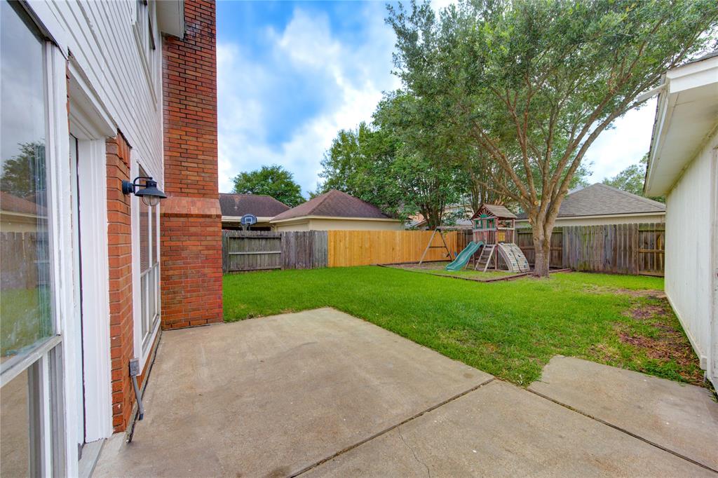 1322 Village Garden Drive, Missouri City, Texas image 32