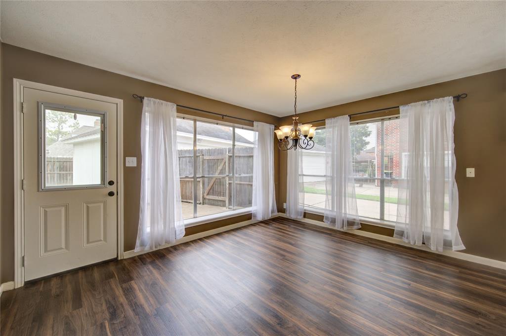 1322 Village Garden Drive, Missouri City, Texas image 12