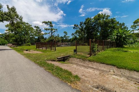 Photo of 1042 Tunell Lane, Houston, TX 77032 (MLS # 53920980)