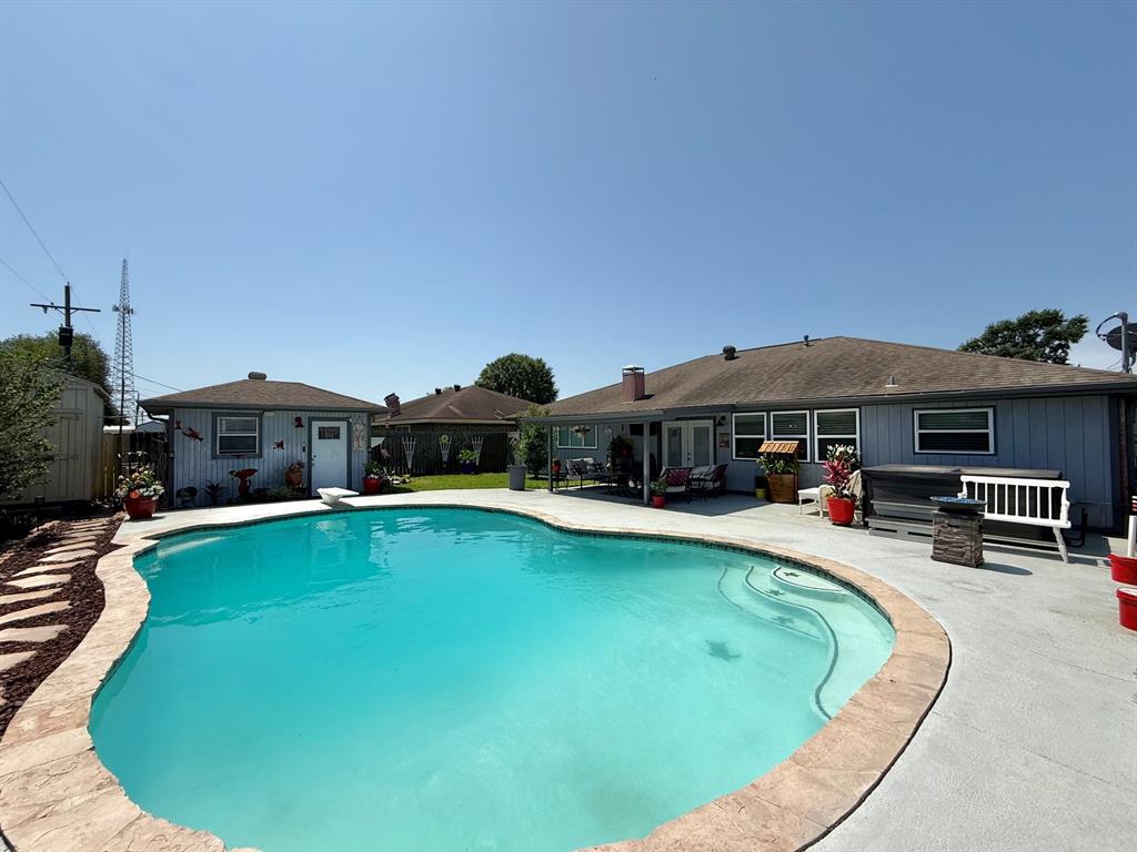 2330 Little John Lane, Groves, Texas image 31