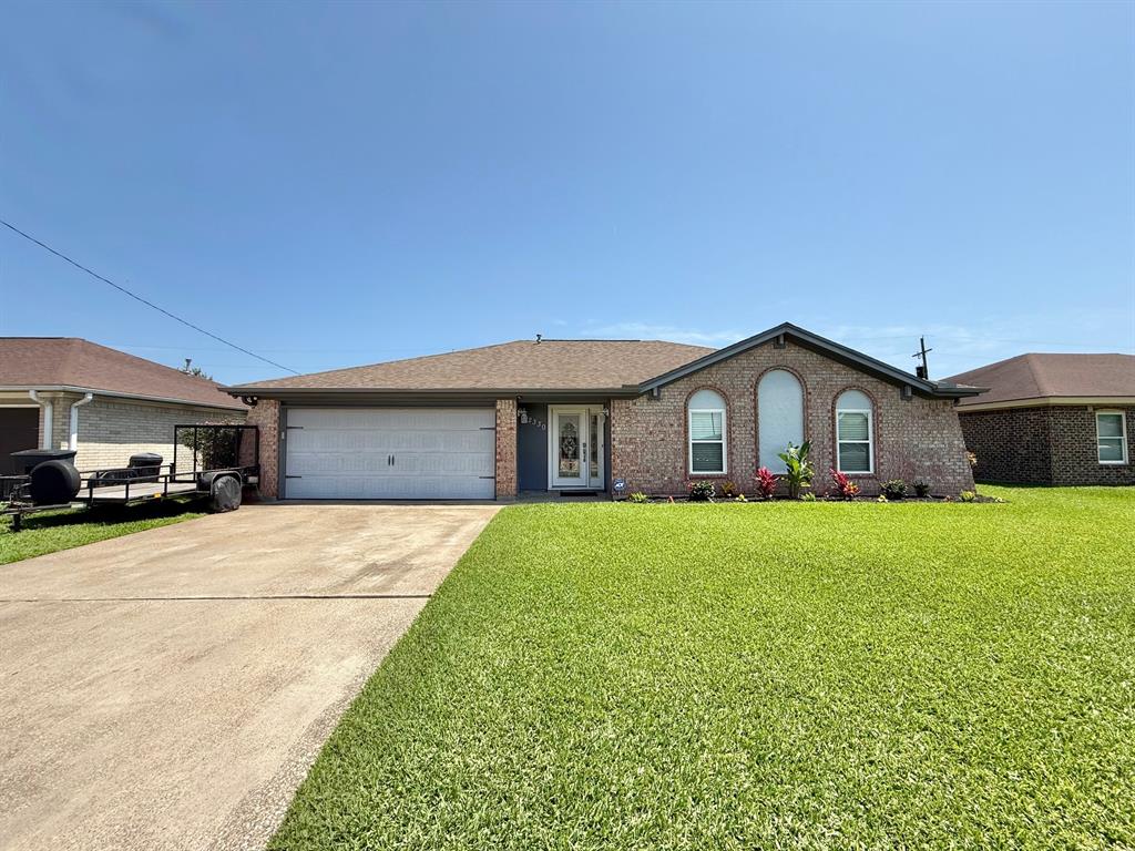 2330 Little John Lane, Groves, Texas image 2