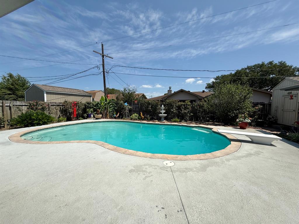 2330 Little John Lane, Groves, Texas image 28