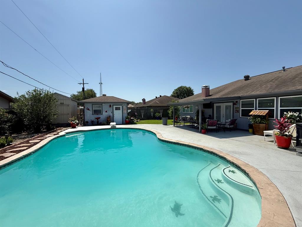 2330 Little John Lane, Groves, Texas image 32