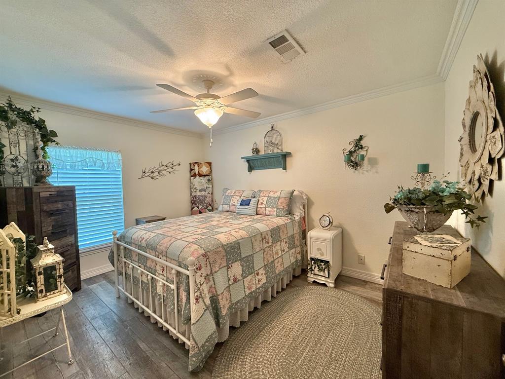 2330 Little John Lane, Groves, Texas image 21