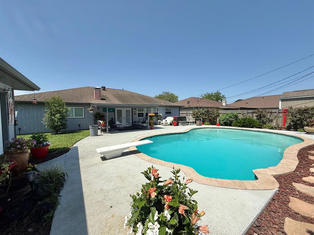 2330 Little John Lane, Groves, Texas image 33