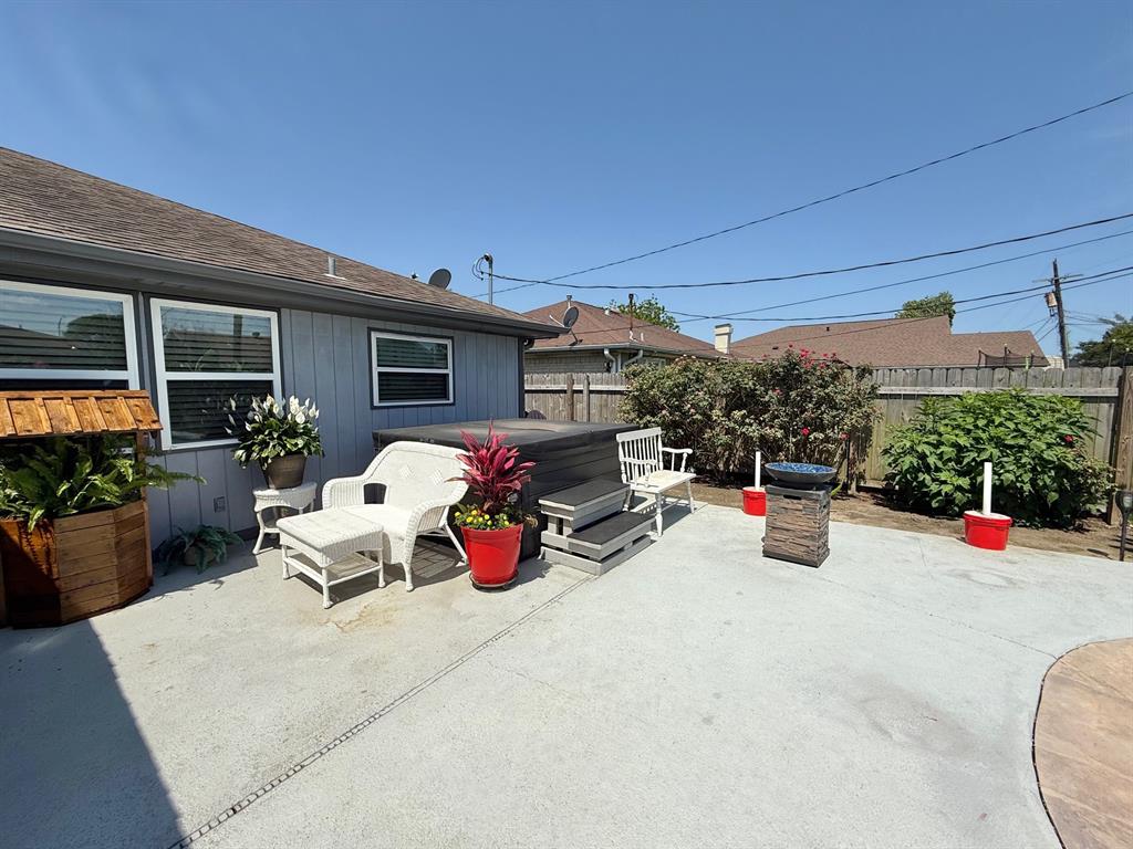 2330 Little John Lane, Groves, Texas image 30