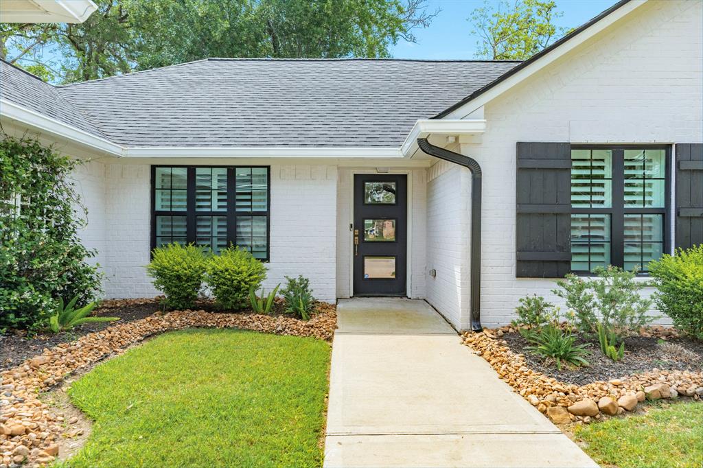 247 S Amherst Drive, West Columbia, Texas image 3