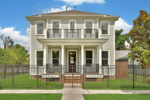 1001 Lawrence Street Houston TX 77008
