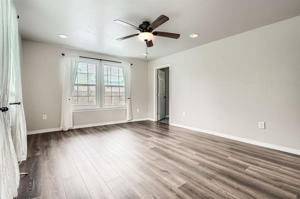 403 S Velasco Street, Angleton, Texas image 13