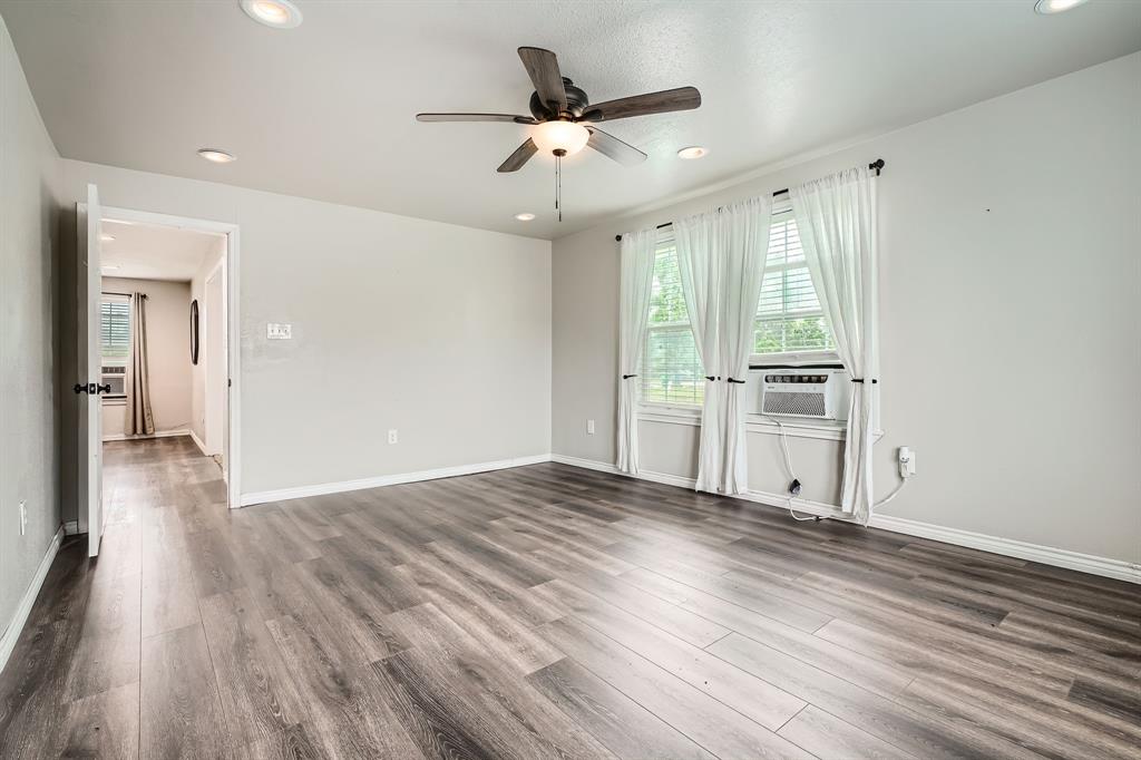403 S Velasco Street, Angleton, Texas image 14