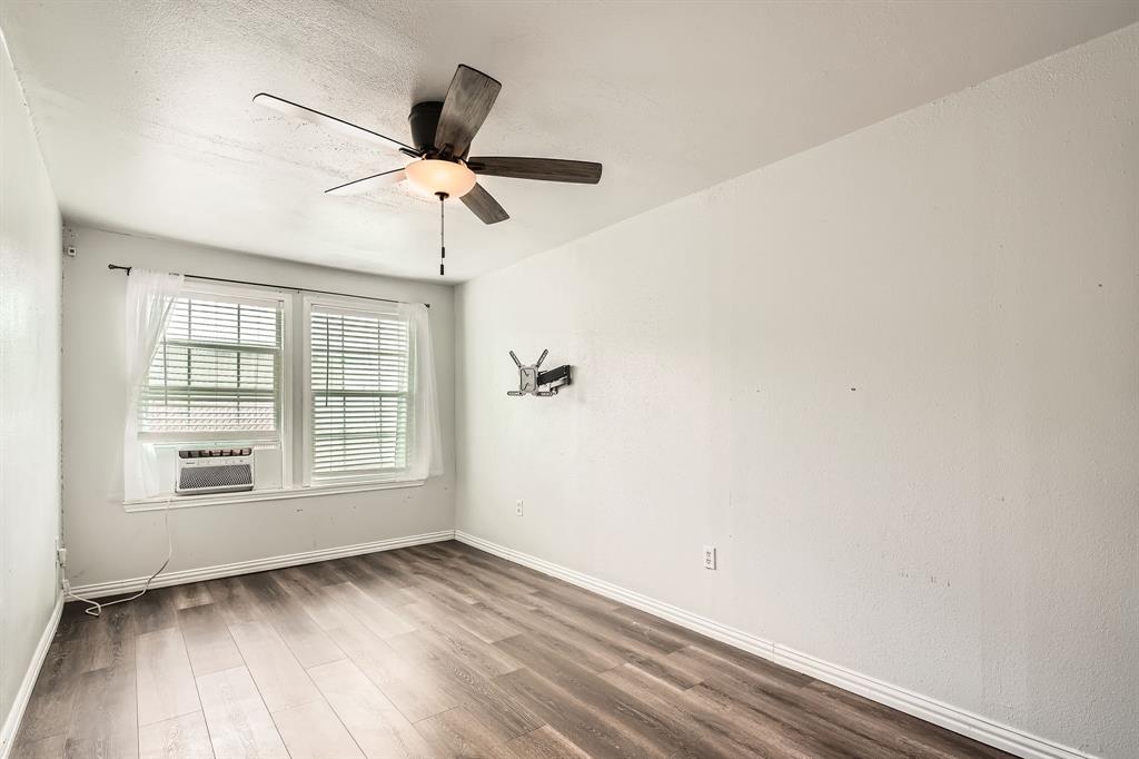 403 S Velasco Street, Angleton, Texas image 20
