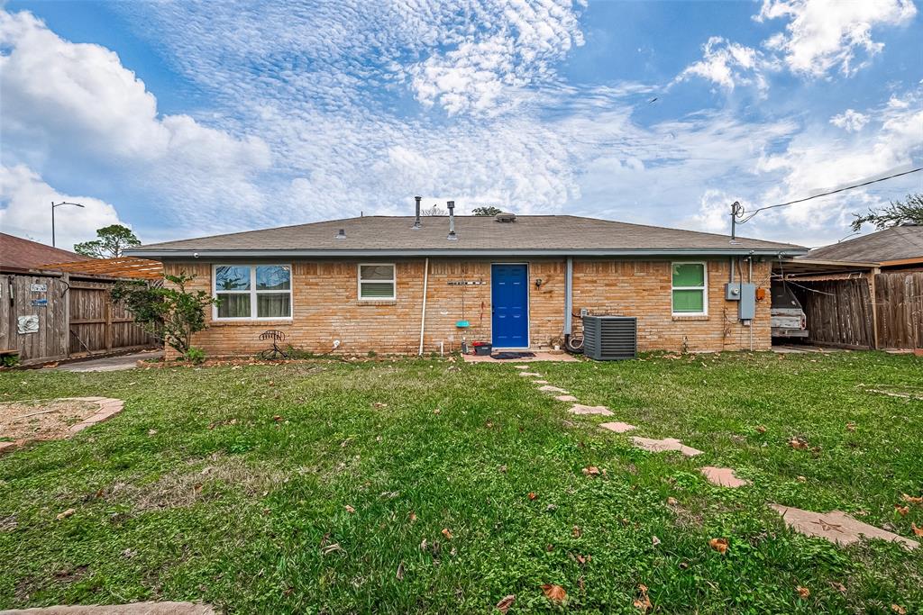 2406 Hillshire Drive, Deer Park, Texas image 25