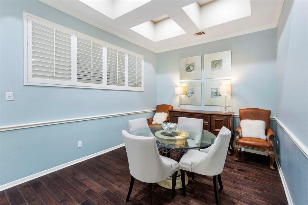 99 N Downy Willow Circle, The Woodlands, Texas image 4