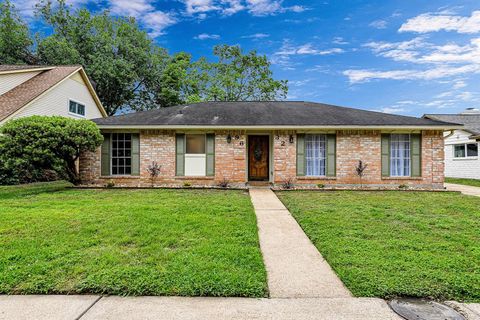 Single Family Residence in Houston TX 9623 Springmont Drive.jpg