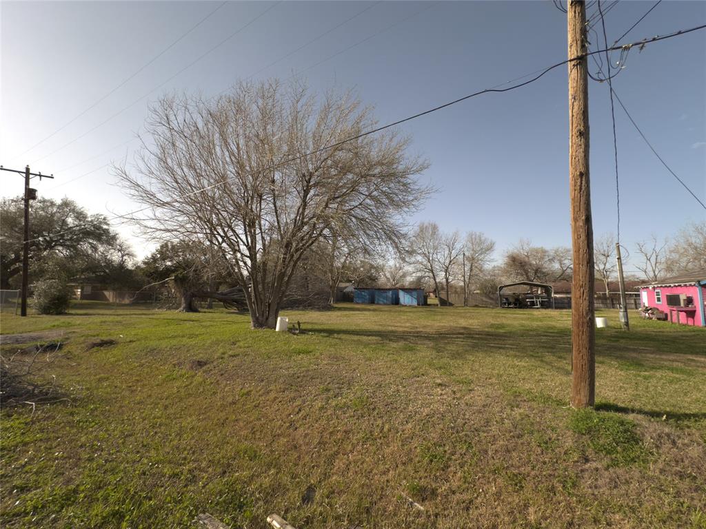 2522 Stonewall Street, La Marque, Texas image 2