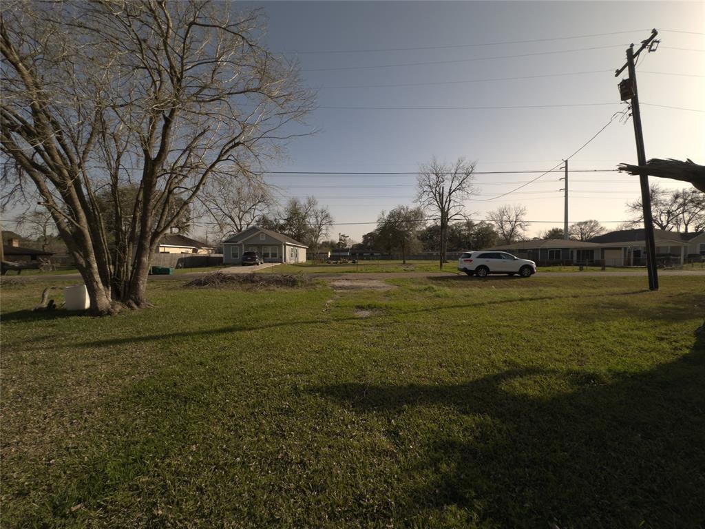 2522 Stonewall Street, La Marque, Texas image 3