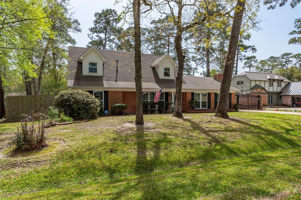 1050 Royal Oak Drive, Dickinson, Texas image 2