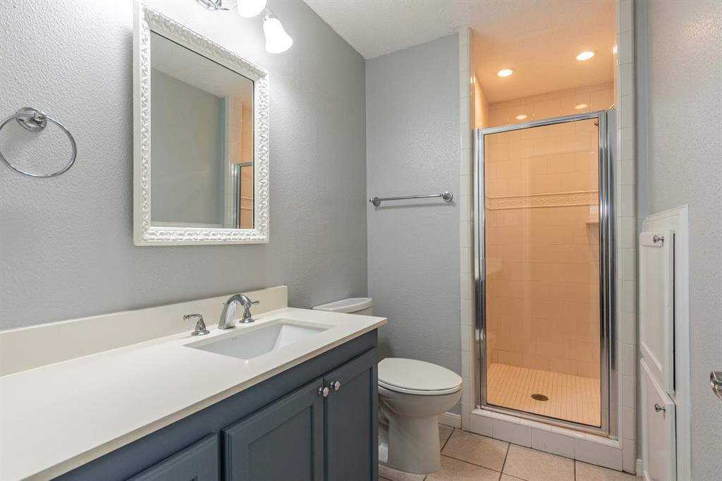 1050 Royal Oak Drive, Dickinson, Texas image 42