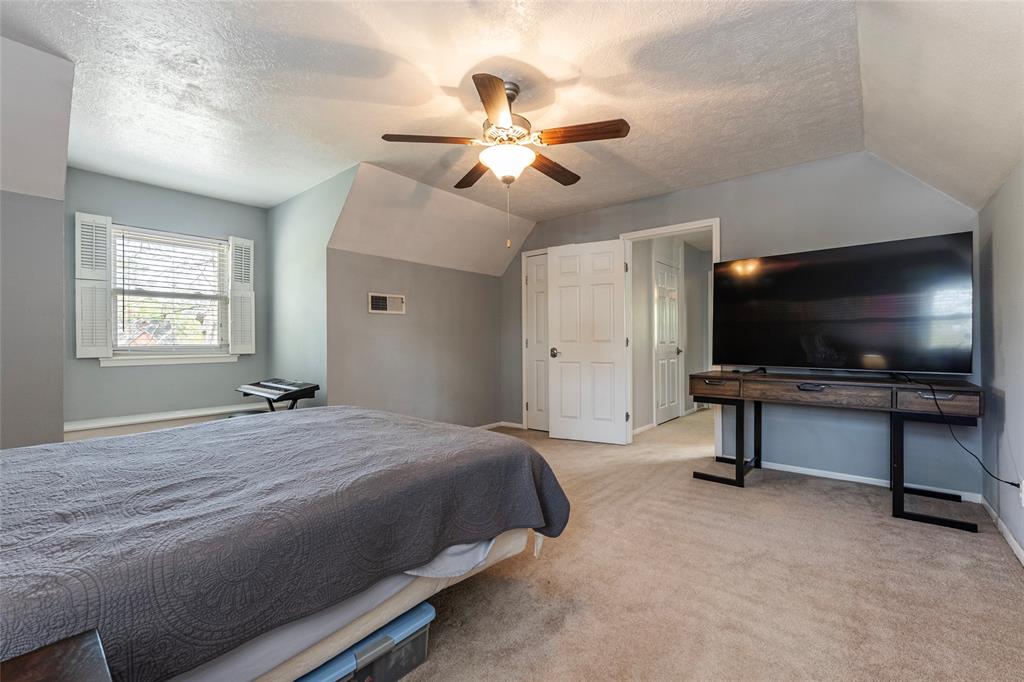 1050 Royal Oak Drive, Dickinson, Texas image 41