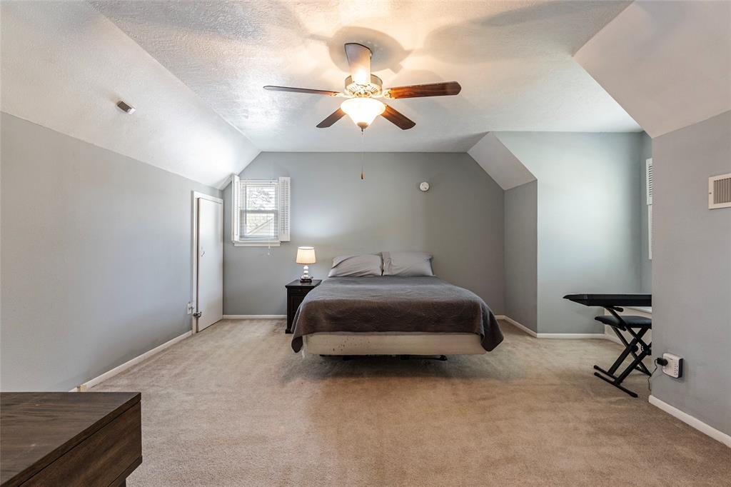 1050 Royal Oak Drive, Dickinson, Texas image 40