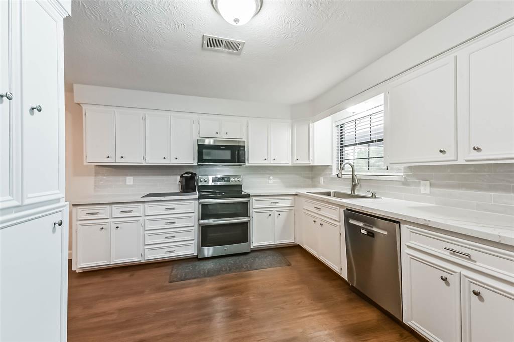 12031 1/2 N L Street, La Porte, Texas image 13