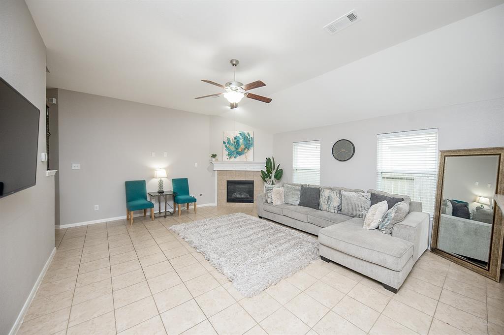 6323 Thornton Drive, Missouri City, Texas image 20