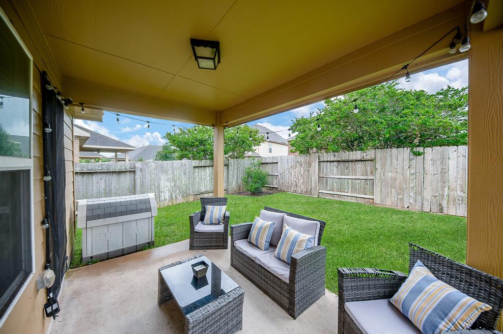 6323 Thornton Drive, Missouri City, Texas image 4