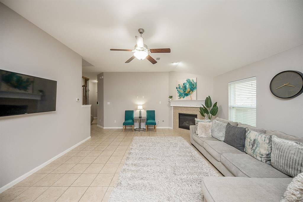 6323 Thornton Drive, Missouri City, Texas image 22