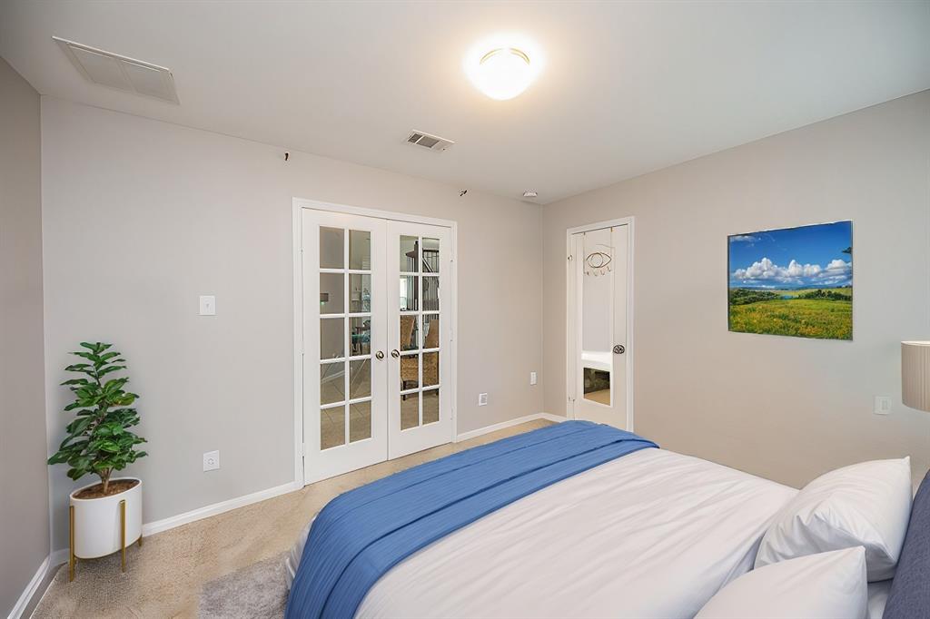 6323 Thornton Drive, Missouri City, Texas image 17