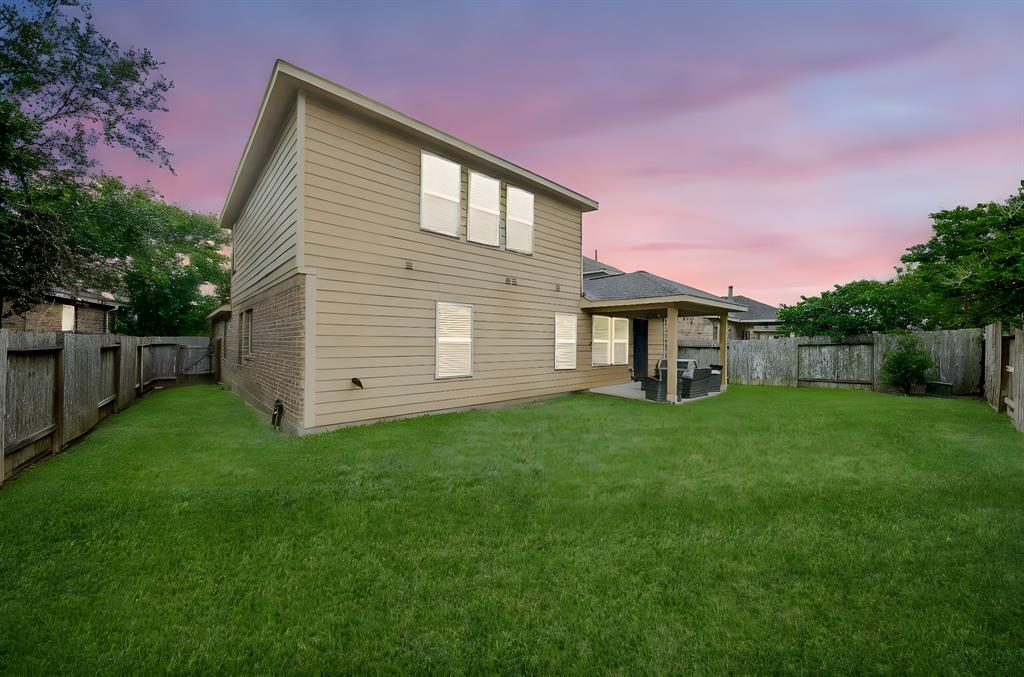 6323 Thornton Drive, Missouri City, Texas image 3