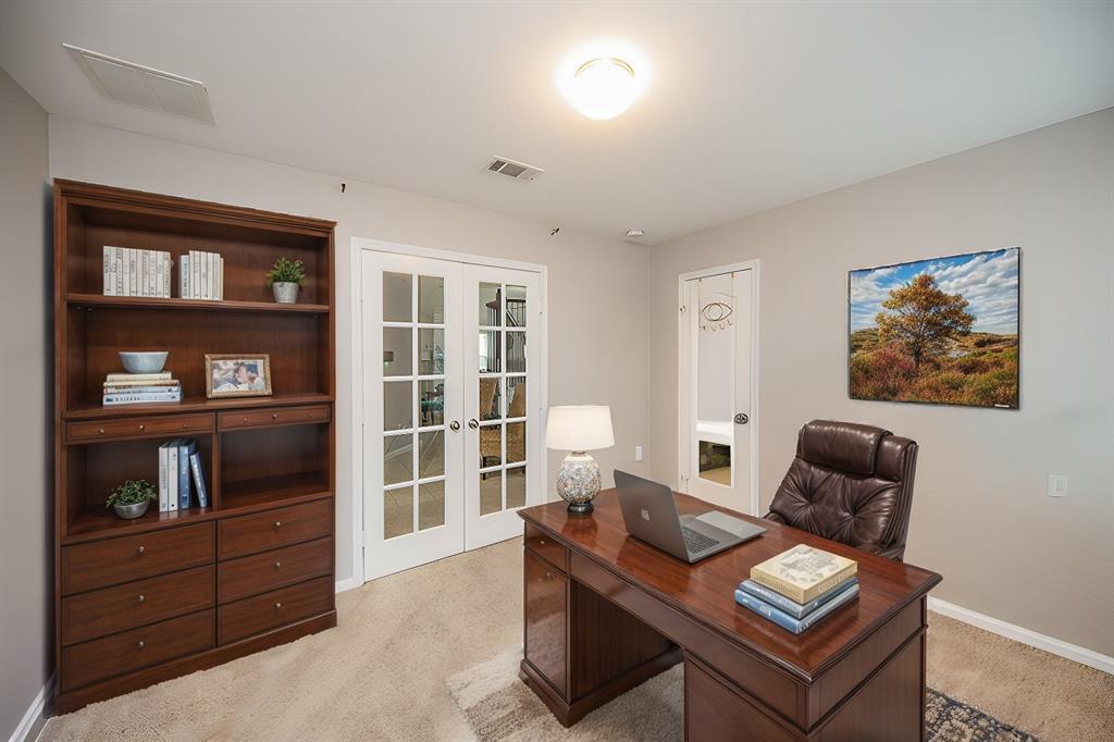 6323 Thornton Drive, Missouri City, Texas image 4