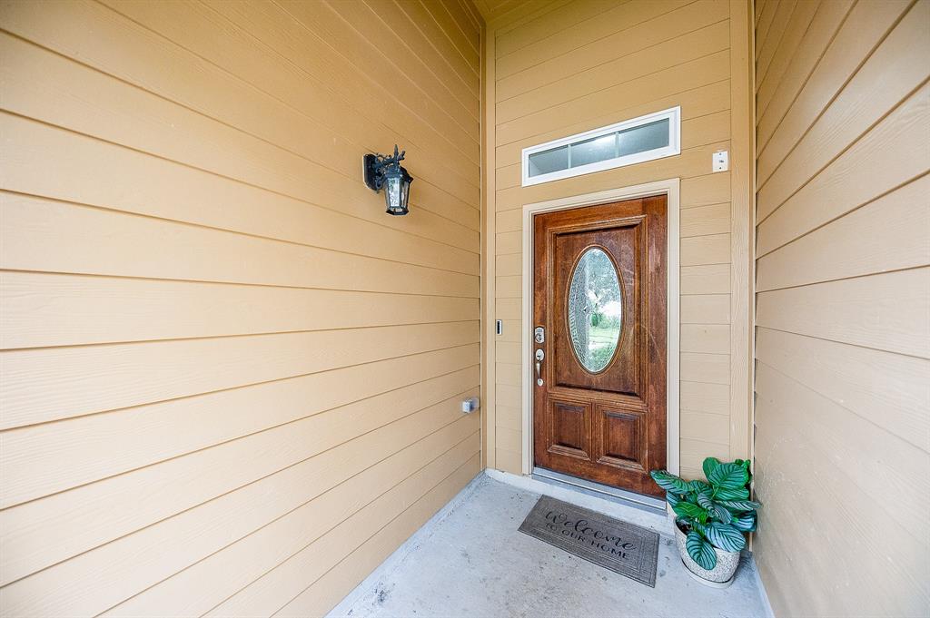 6323 Thornton Drive, Missouri City, Texas image 2