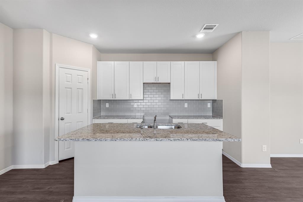 10807 Red Orchid Drive, Houston, Texas image 3