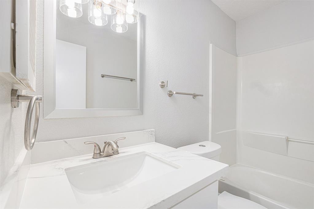 13750 Shirebrook Drive, Sugar Land, Texas image 24