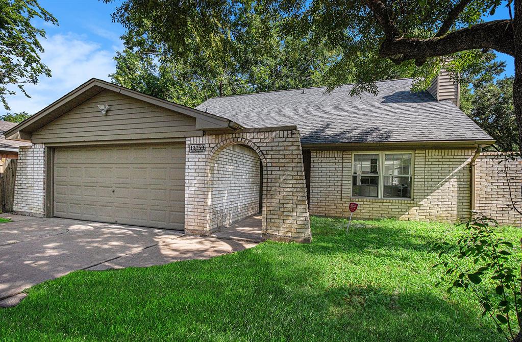 13750 Shirebrook Drive, Sugar Land, Texas image 2