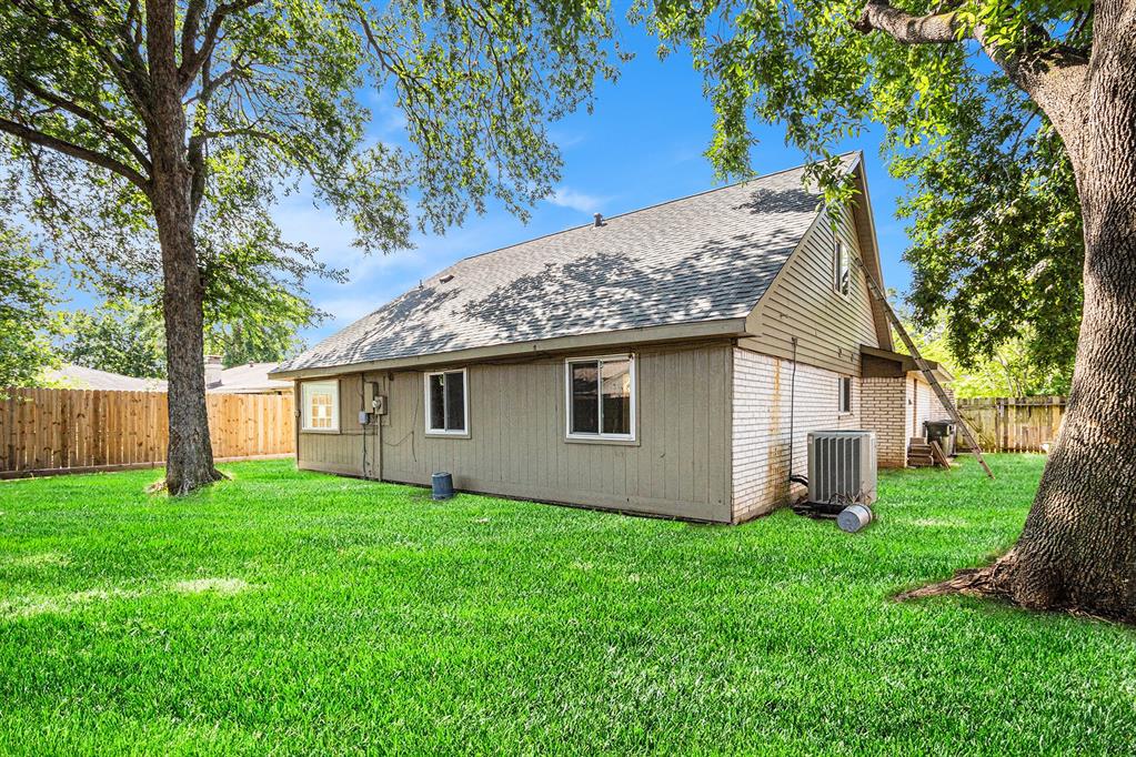 13750 Shirebrook Drive, Sugar Land, Texas image 31