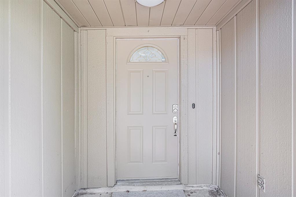 13750 Shirebrook Drive, Sugar Land, Texas image 4