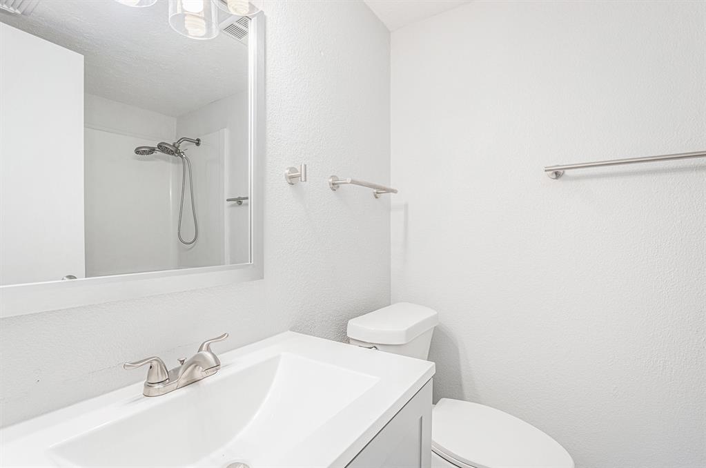 13750 Shirebrook Drive, Sugar Land, Texas image 19